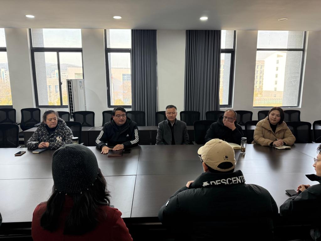 校党委书记王燕永接待企业来访-滁州城市职业学院